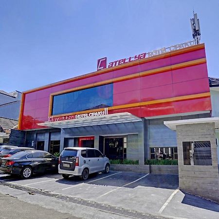 Oyo 3953 Hotel Catellya II Cipaku Bandung Eksteriør bilde