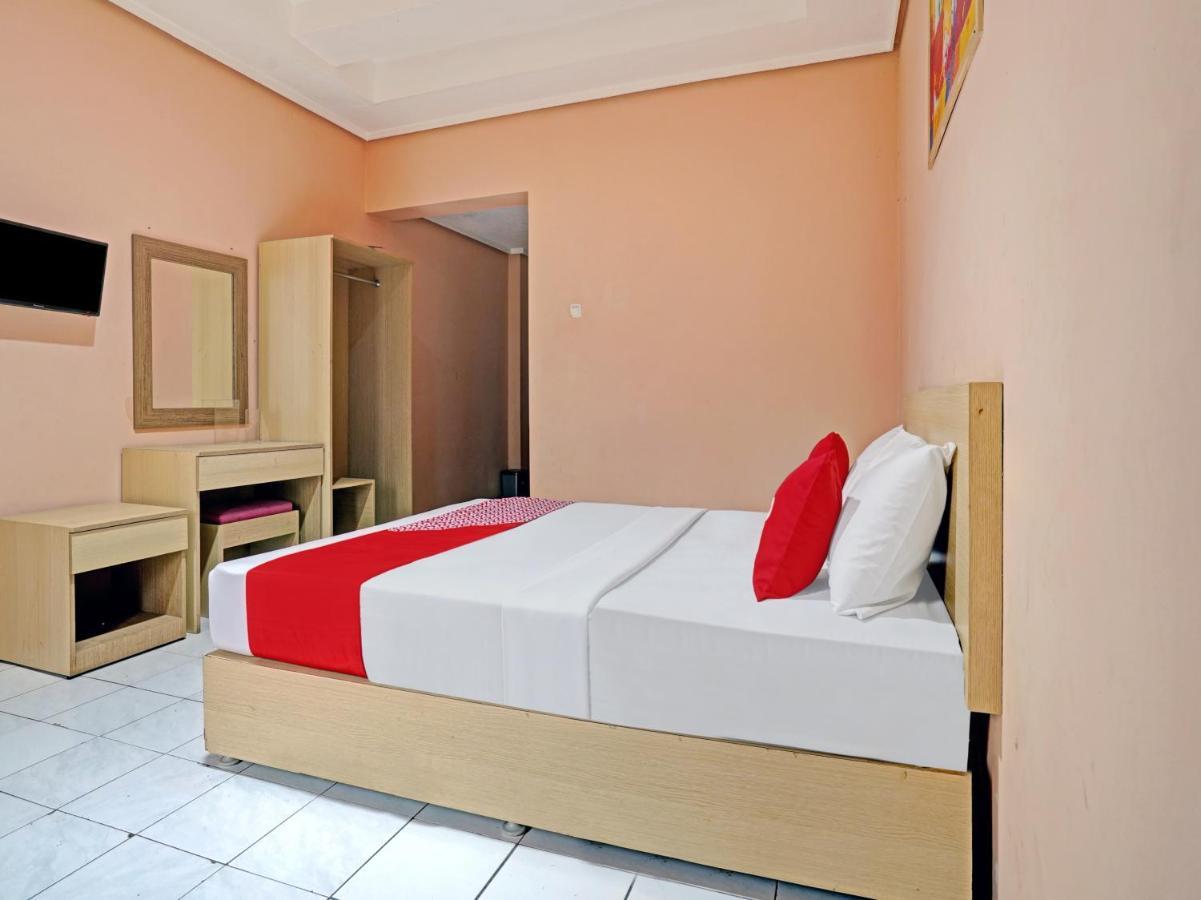 Oyo 3953 Hotel Catellya II Cipaku Bandung Eksteriør bilde
