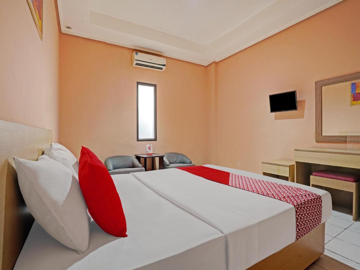 Oyo 3953 Hotel Catellya II Cipaku Bandung Eksteriør bilde