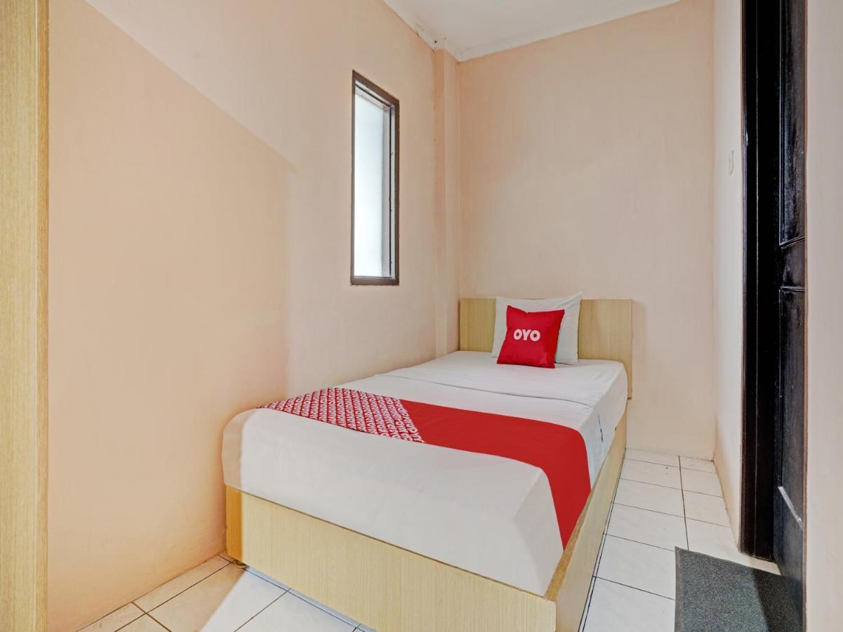 Oyo 3953 Hotel Catellya II Cipaku Bandung Eksteriør bilde