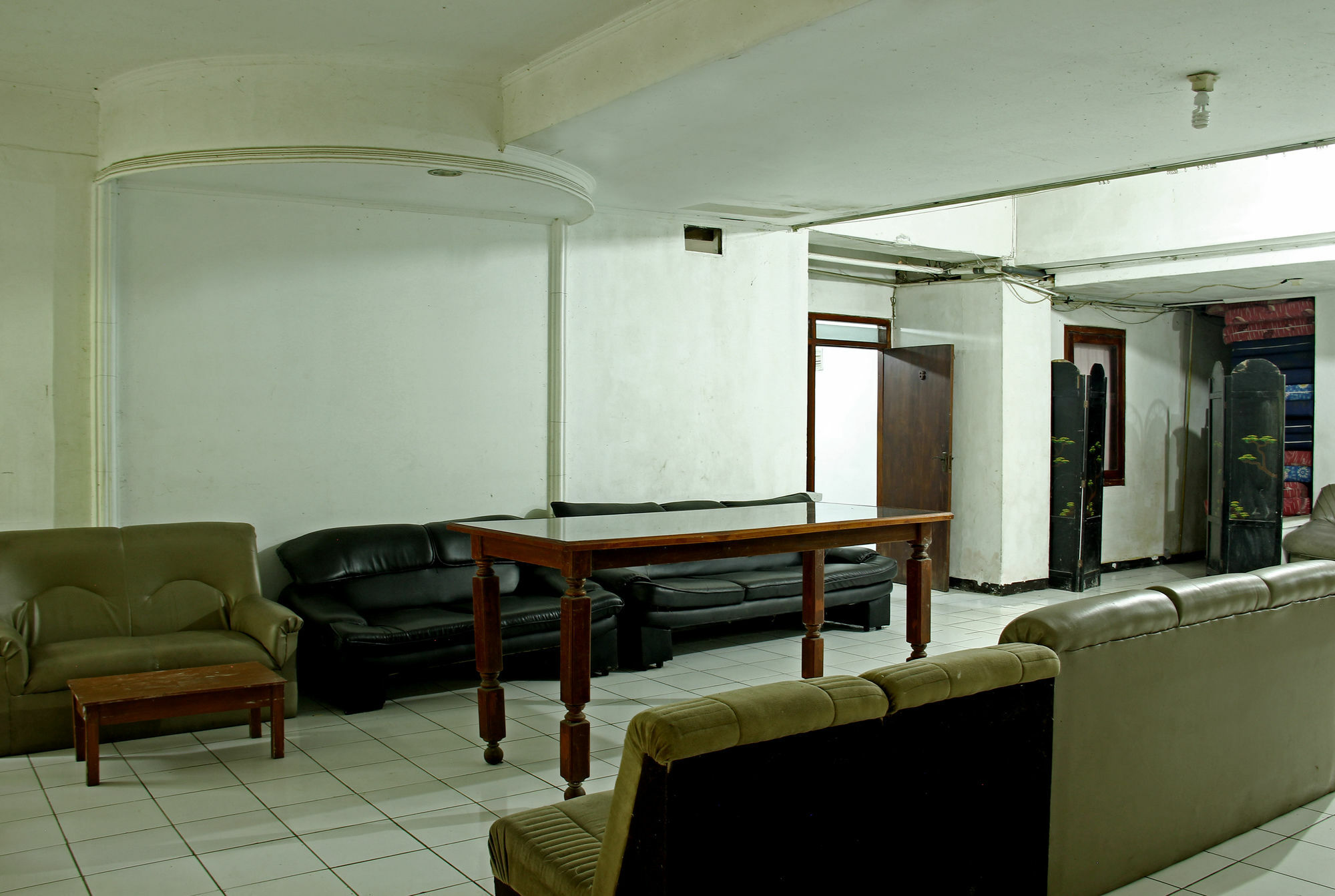 Oyo 3953 Hotel Catellya II Cipaku Bandung Eksteriør bilde