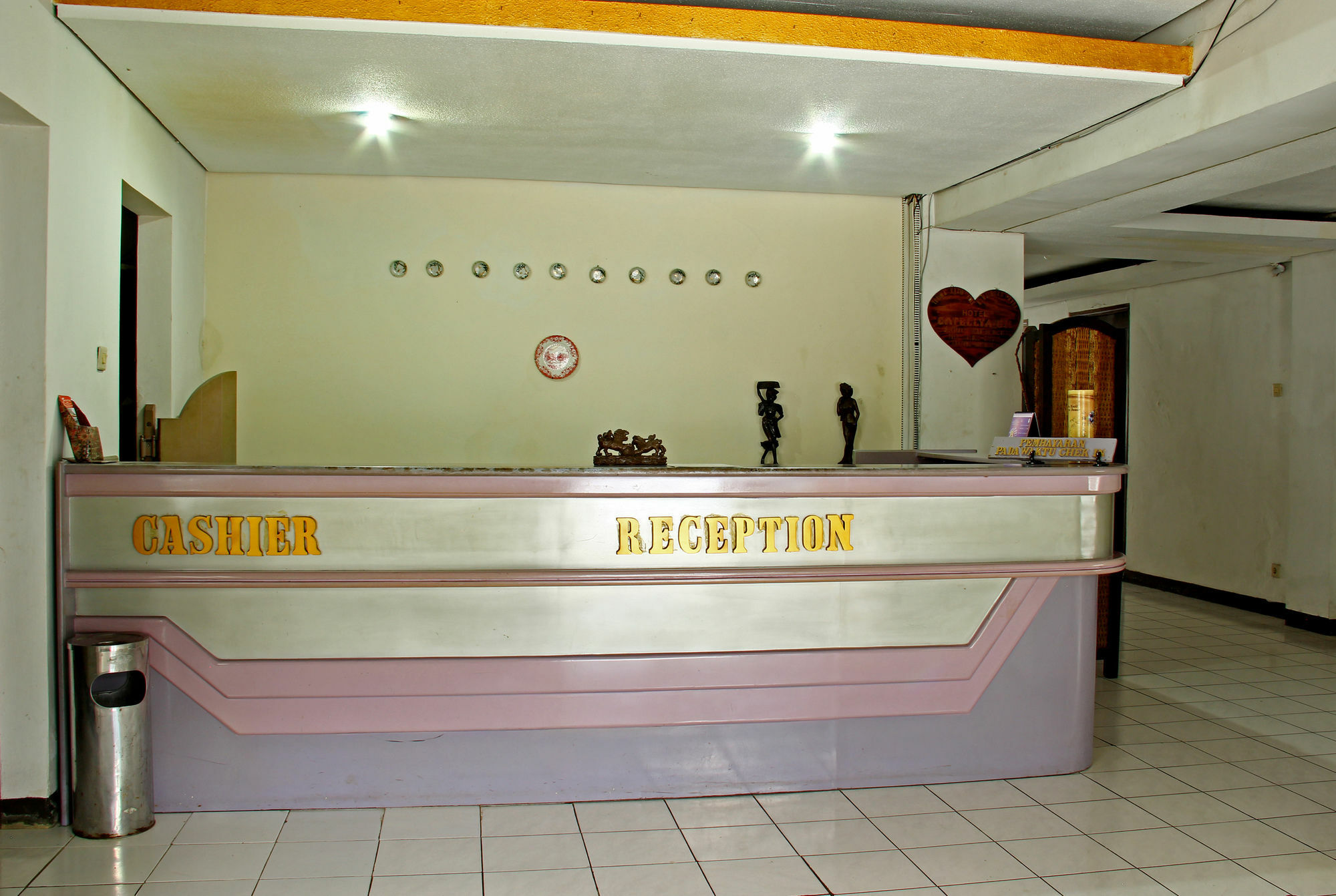 Oyo 3953 Hotel Catellya II Cipaku Bandung Eksteriør bilde